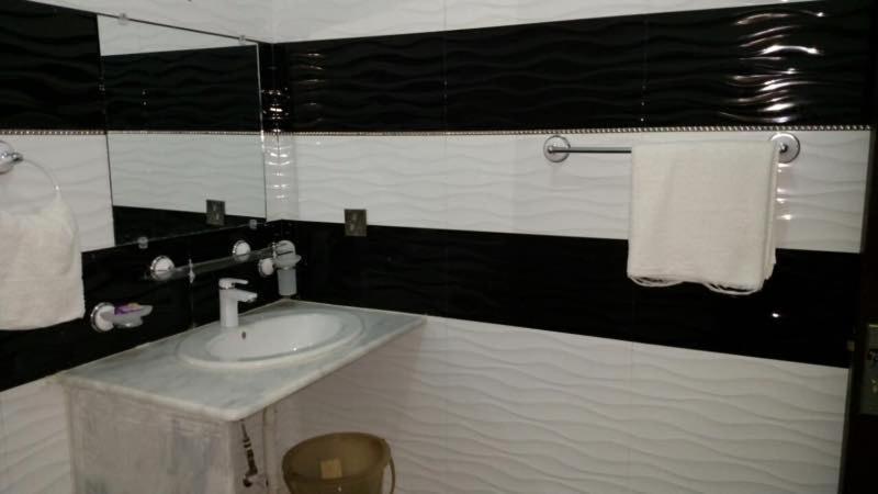 Patel Residency Guest House Карачи Экстерьер фото