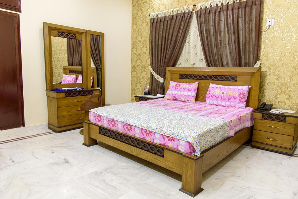 Patel Residency Guest House Карачи Экстерьер фото